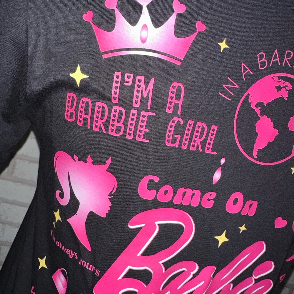 I’m a Barbie girl unisex short sleeve  T-shirt - Picture 4 of 7